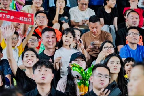 一场足球点燃一座城15.jpg 一场足球点燃一座城15.jpg