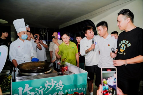 一场足球点燃一座城16.jpg 一场足球点燃一座城16.jpg