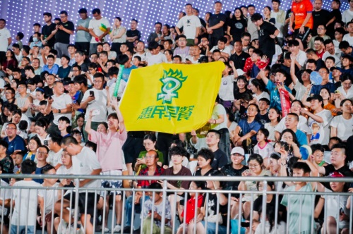 一场足球点燃一座城17.jpg 一场足球点燃一座城17.jpg