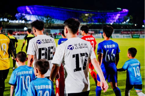 一场足球点燃一座城24.jpg